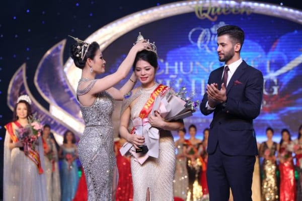 Chị Mai Anh đã đăng quang tại cuộc thi Nữ hoàng ngành làm đẹp 2019.